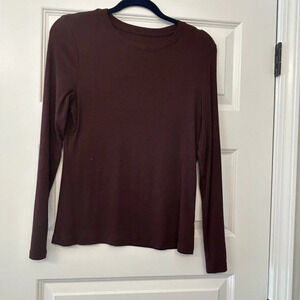 A new day maroon ribbed tee